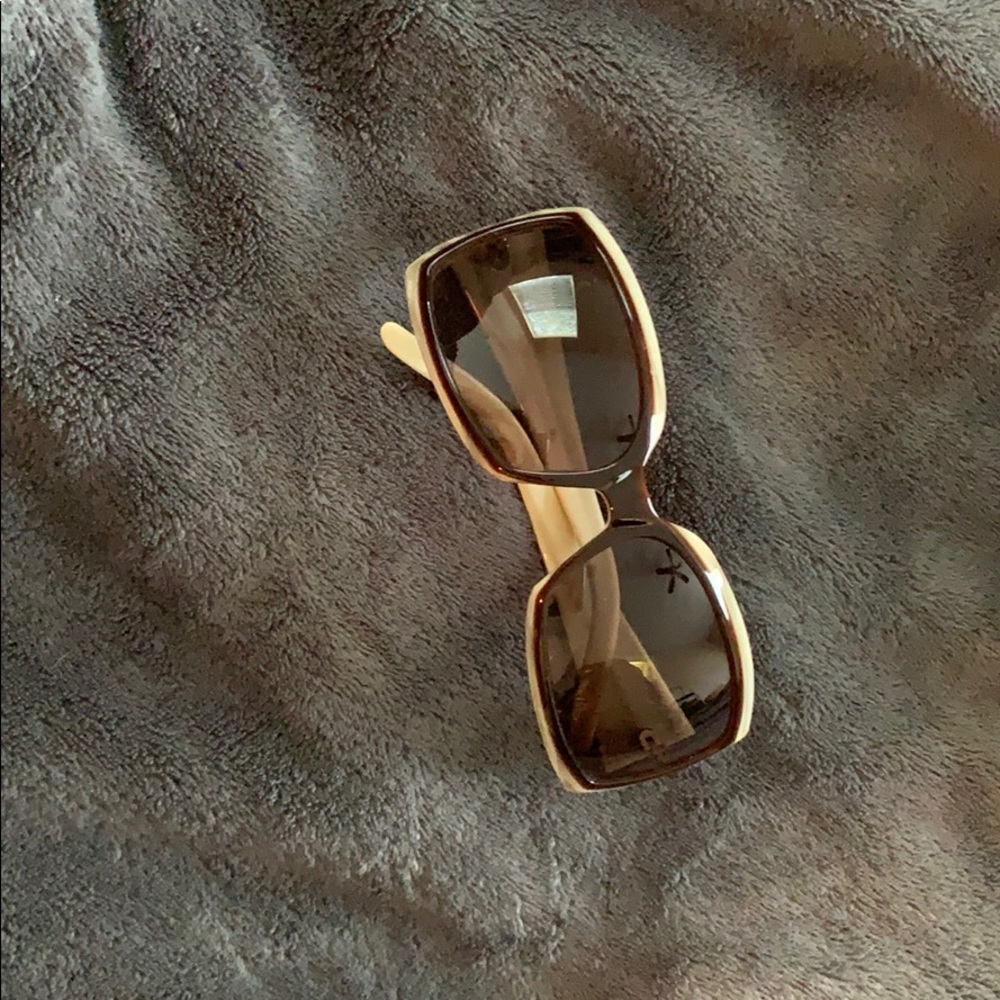 Vera Bradley sunglasses